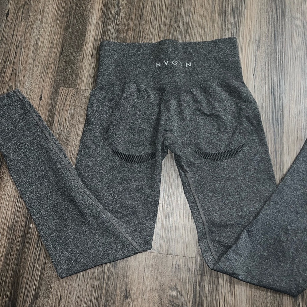 NVGTN contour leggings